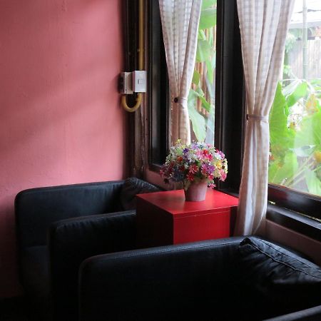 Non House Bangkok บ้านนอนโฮสเทล Ngoại thất bức ảnh