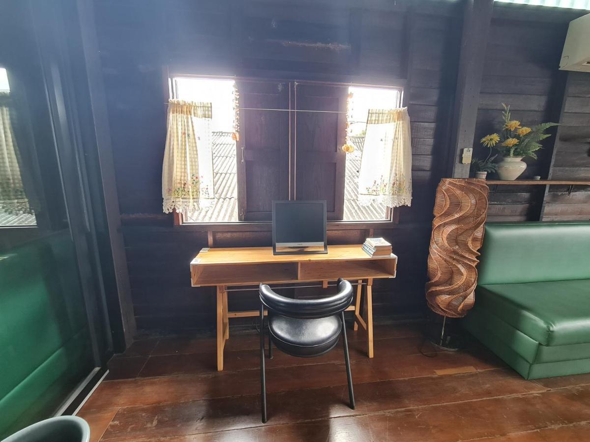 Non House Bangkok บ้านนอนโฮสเทล Ngoại thất bức ảnh