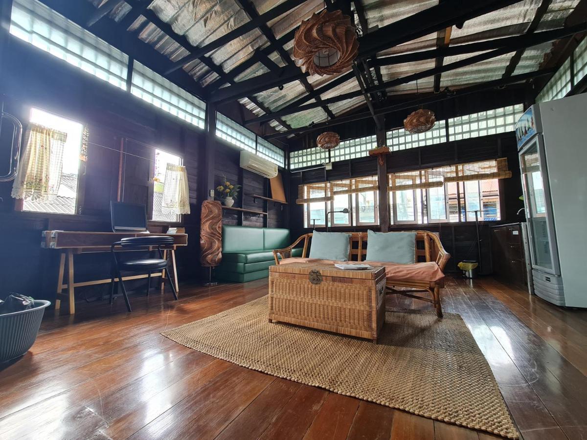 Non House Bangkok บ้านนอนโฮสเทล Ngoại thất bức ảnh