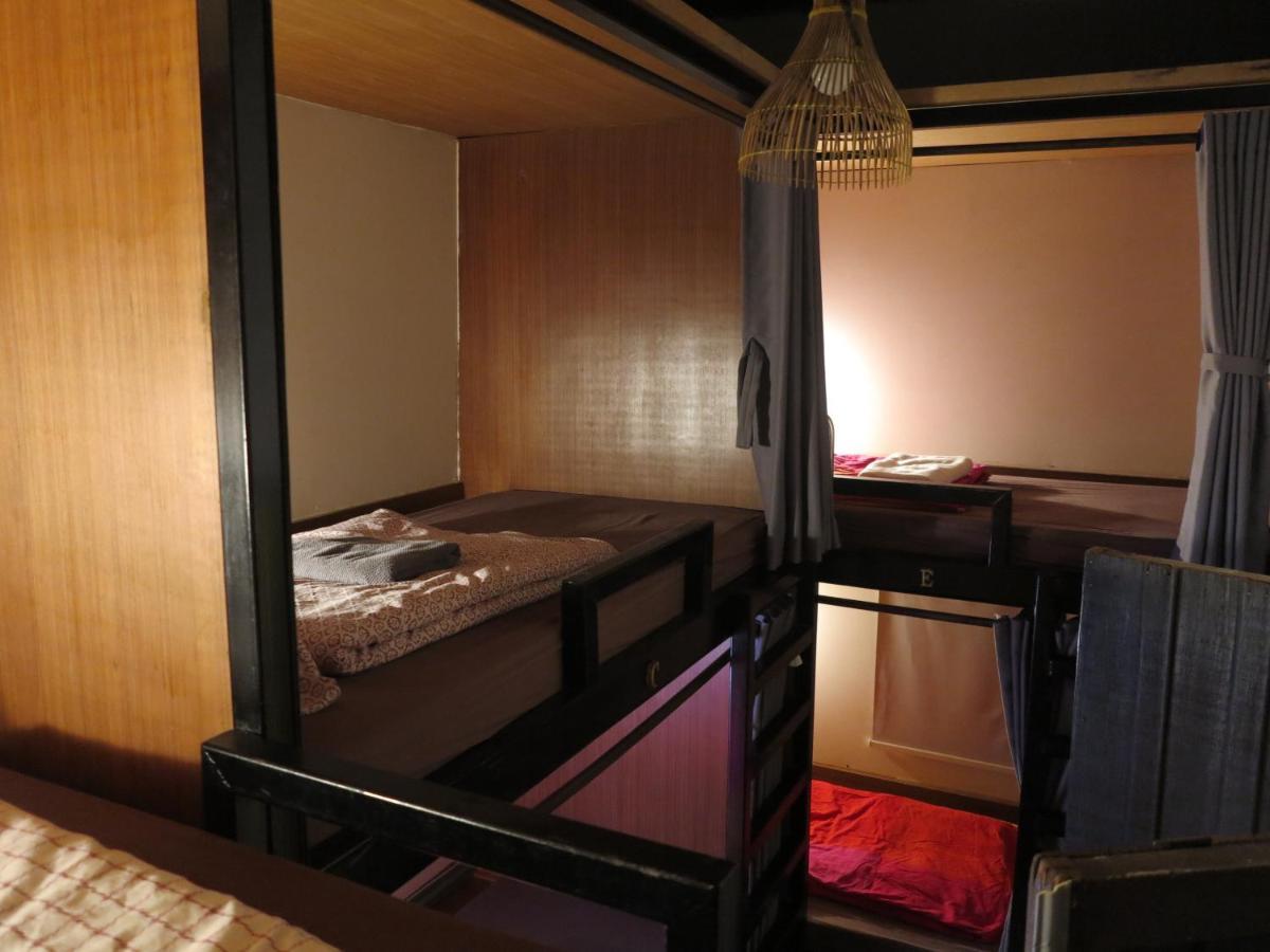 Non House Bangkok บ้านนอนโฮสเทล Ngoại thất bức ảnh